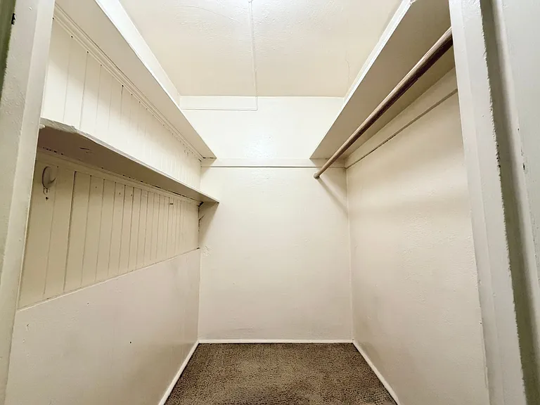 2109 NW Irving St #203 — Photo 9