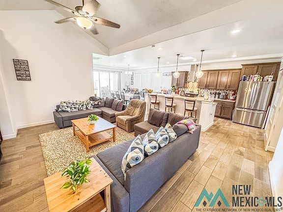 3rd image of 2907 N Del Sol Cir