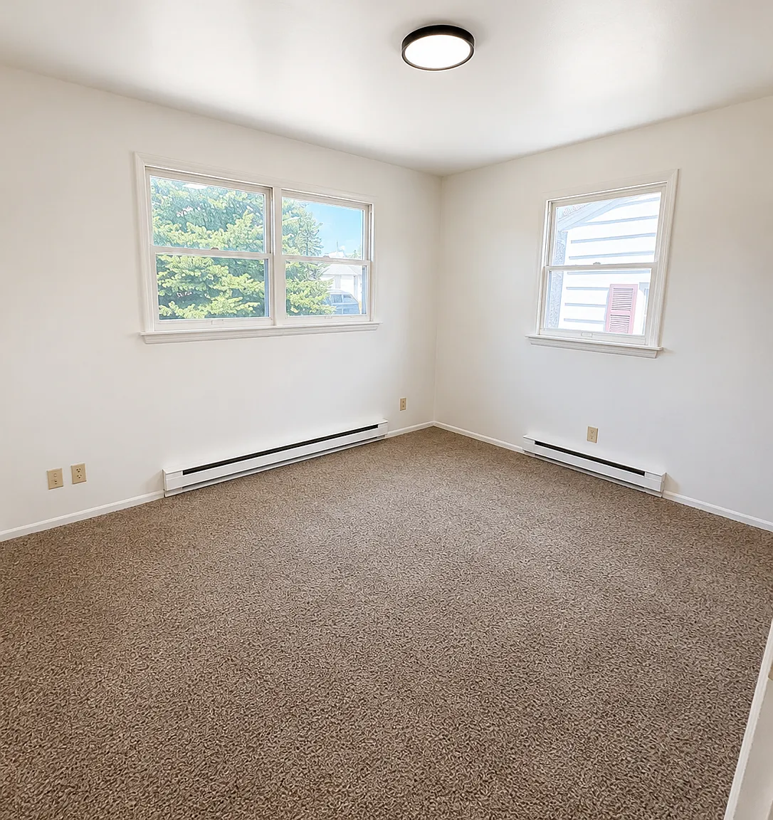 2 bed, 1000 sqft, $1,435 — Photo 3