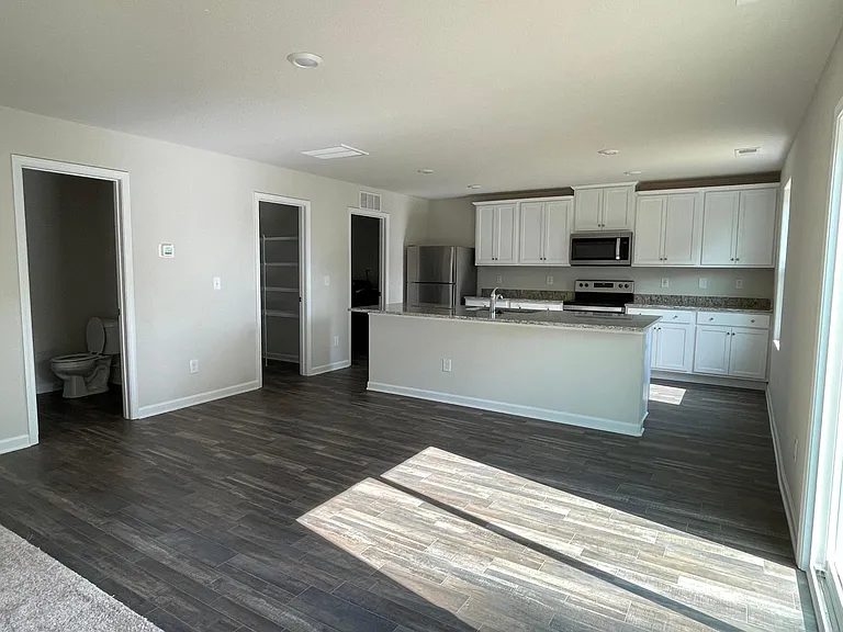313 Turning Lake Dr — Photo 3