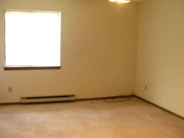 203 Ski Ct #H — Photo 12