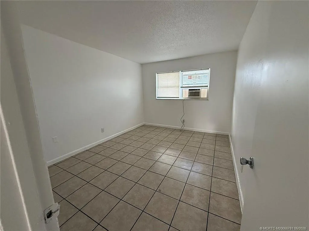 2 bed, 1.0 bath, 940 sqft, $1,500 — Photo 4