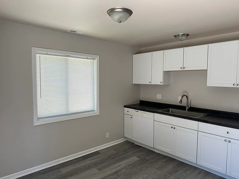 4834 Karen Dr — Photo 3