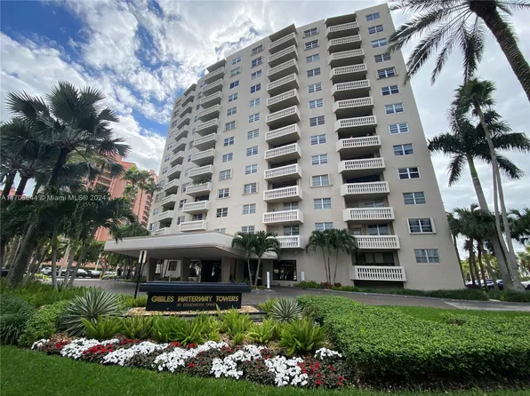 90 Edgewater Dr APT 805, Coral Gables, FL 33133
