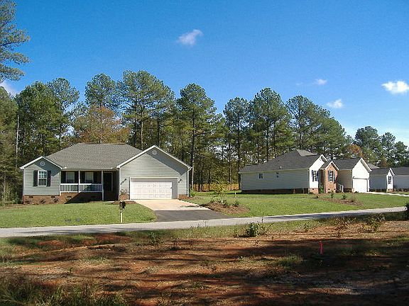 3rd image of 108 Kelli Dr