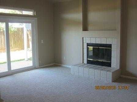 4th image of 865 Bay Heights Ct
