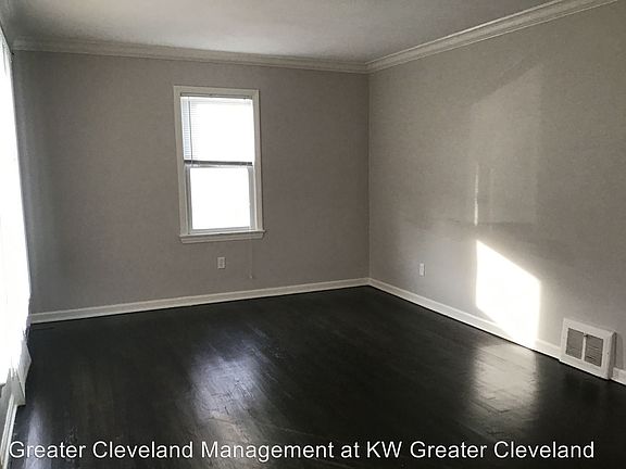 2nd image of 3106 Russell Ave