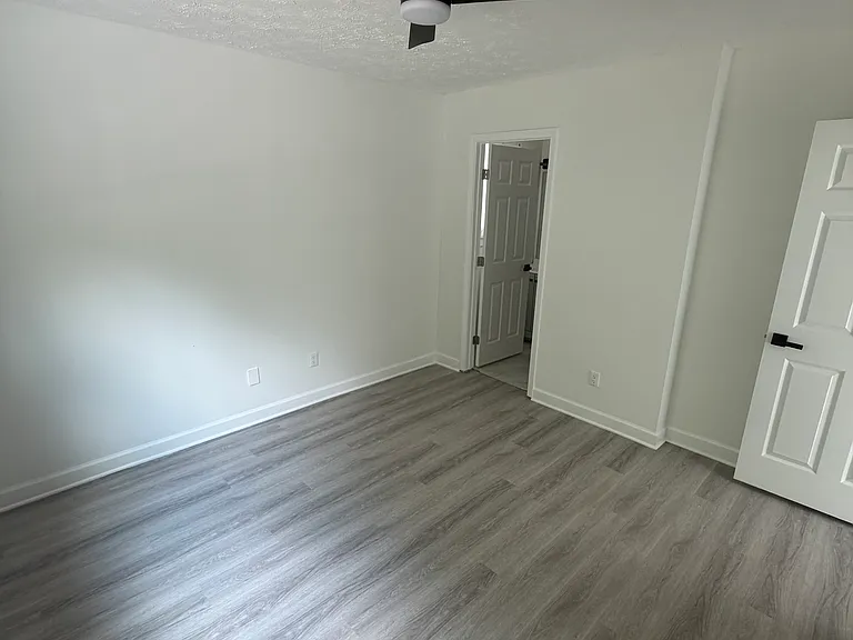 1700 North Ave NW — Photo 5