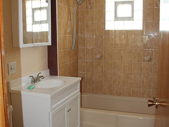 Full bathroom