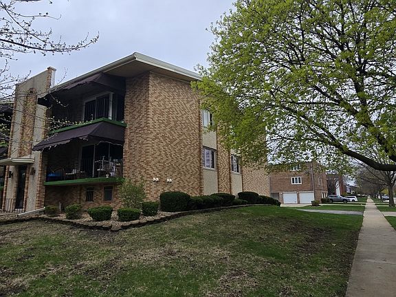 3rd image of 9637 S Keeler Ave APT 1E