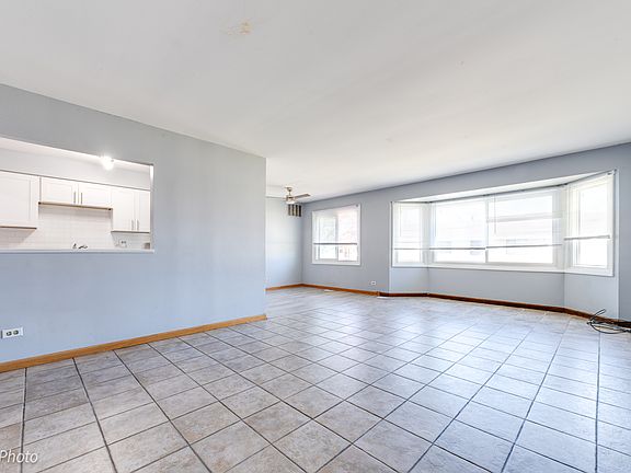 5th image of 3100 Roberts Dr APT 8