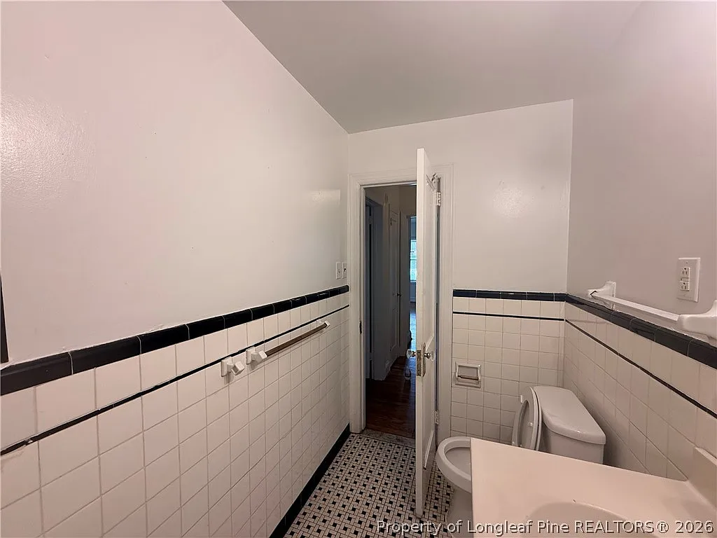 2 bed, 1.0 bath, 1027 sqft, $1,400 — Photo 4