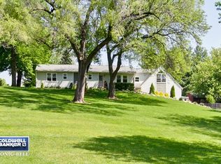 514 Oak Crest Rd, Cary, IL 60013