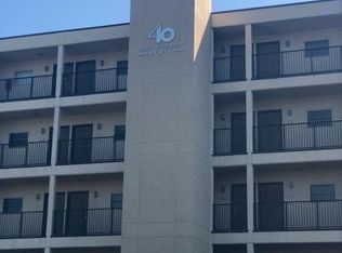 40 Bee St APT 314, Charleston, SC 29403