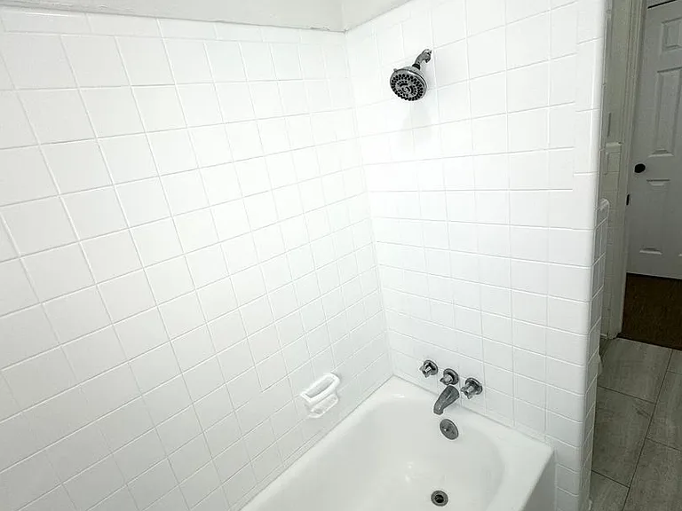 306 N Jackson St — Photo 51