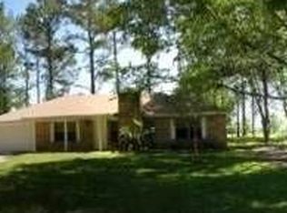 215 Westridge Dr, Huntsville, TX 77340