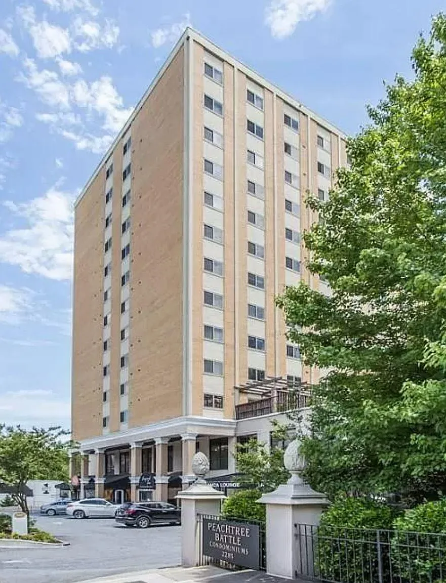 2285 Peachtree Rd NE — Photo 2