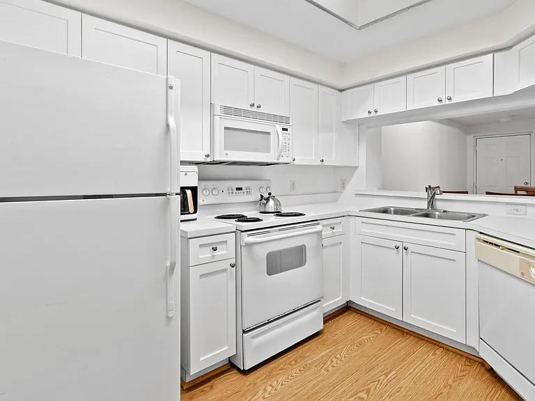 2727 Anzio Ct #307 — Photo 7