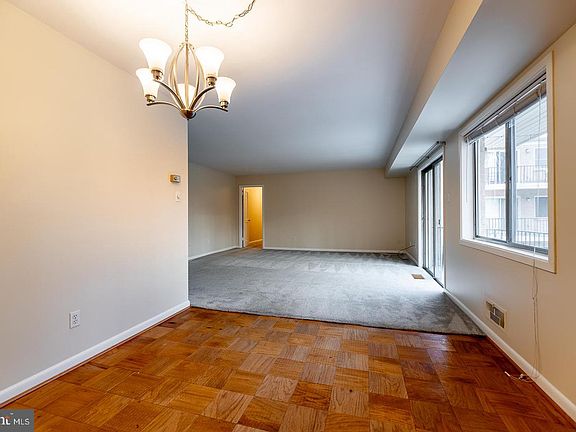 4th image of 10648 Montrose Ave #M-102