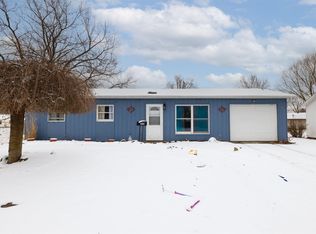 232 Park Ln, Butler, IN 46721
