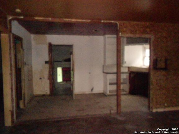 3rd image of 1112 Recio St