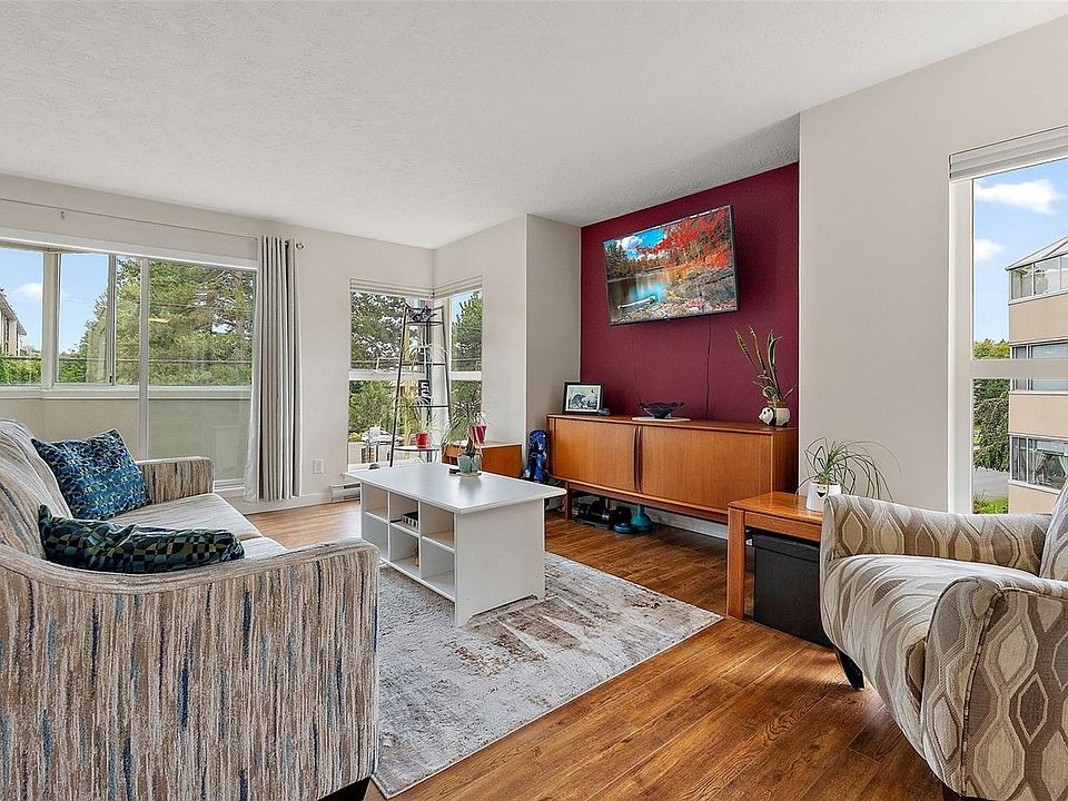 1st image of 40 Gorge Rd W #219
