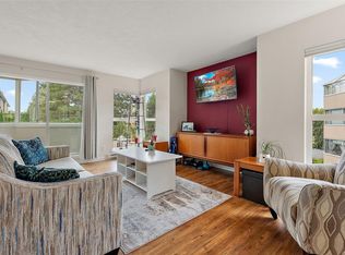 Columbia Place, Saanich, BC V9A 1L8