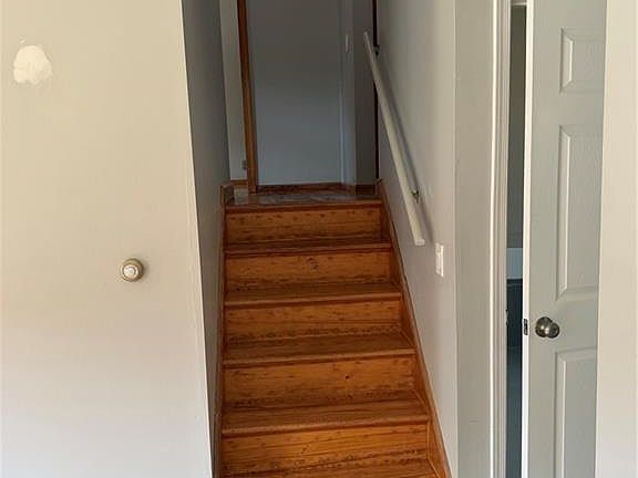 4th image of 2 Lawrence St