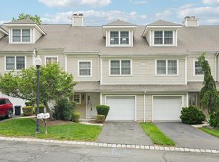 23 Crystal Hill Dr, Pomona, NY 10970