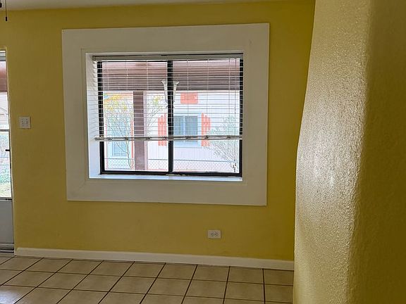 5th image of 8 Malpais Ave