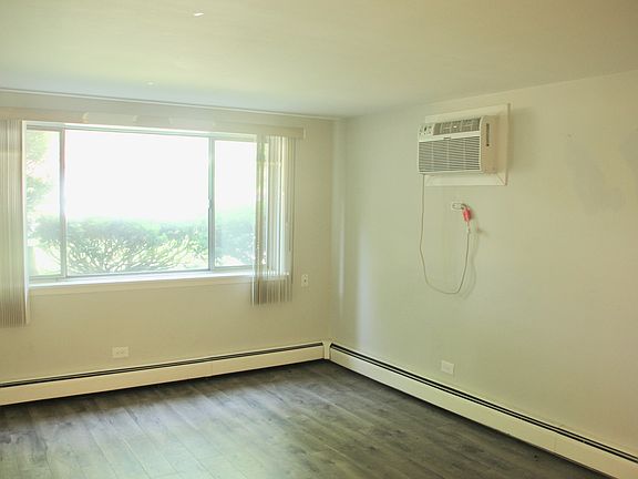 5th image of 338 S Euclid Ave APT 2