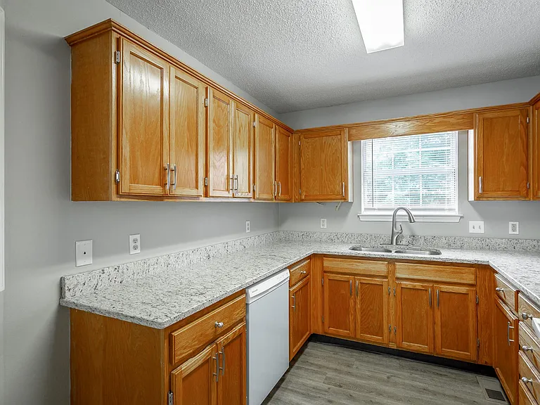 6130 Blue Ash Dr — Photo 19