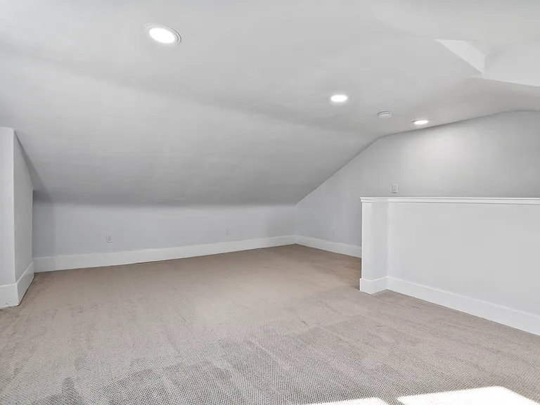 1515 Arch St — Photo 25