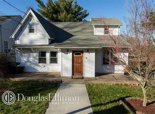 5 Greenlawn Rd, Sound Beach, NY 11789