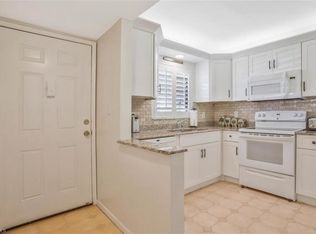4238 27th Ct SW APT 102, Naples, FL 34116