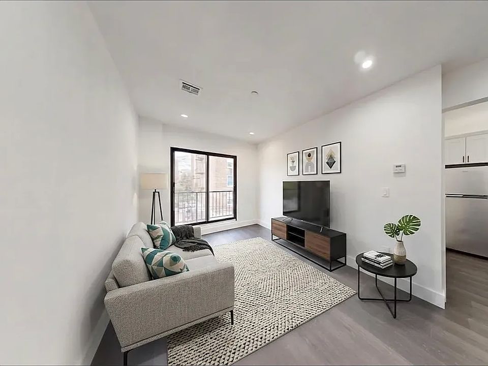 1st image of 421 Rutland Rd #3A