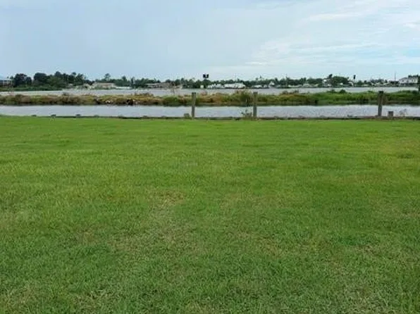 Rachel Ln, Des Allemands, LA 70030