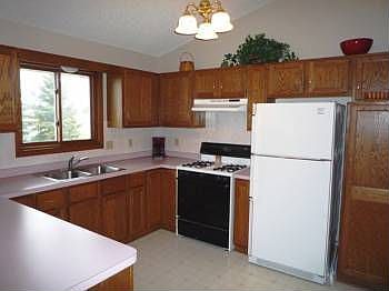 2nd image of 1216 Parkwood Ct