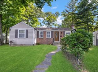1 Amanda Ct, Warwick, RI 02889