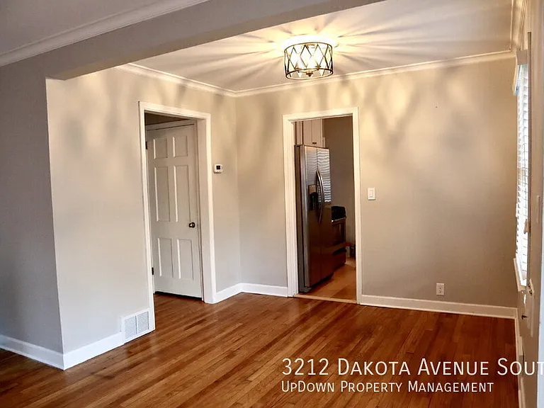 3212 Dakota Ave S — Photo 5