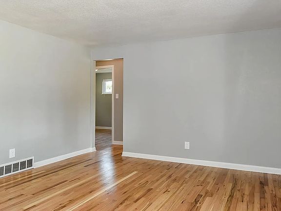 3rd image of 6625 Depew St