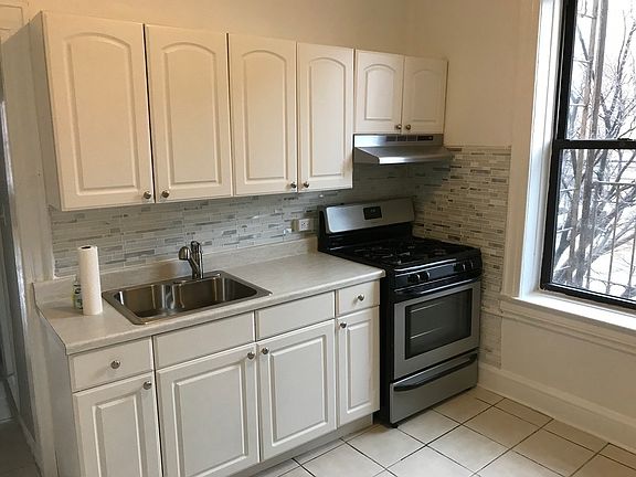 4th image of 2103 38th St APT 2
