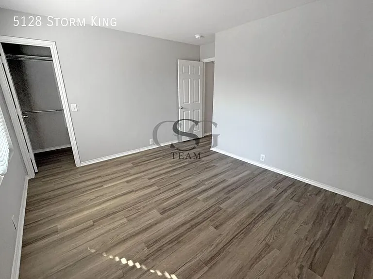 5128 Storm King — Photo 13