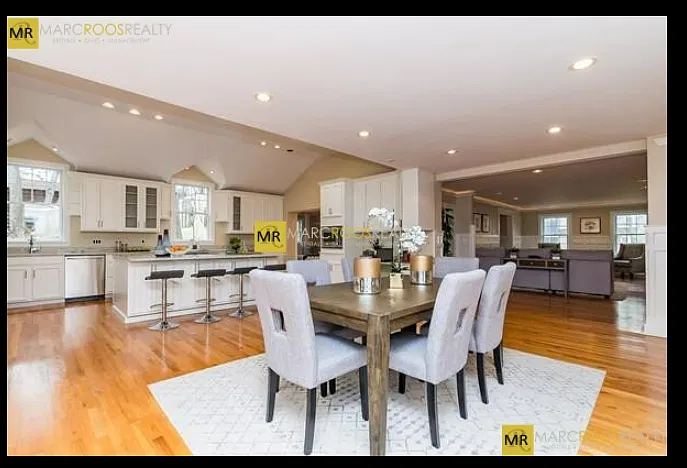 5 bed, 4.5 bath, 6575 sqft, $10,999 — Photo 1