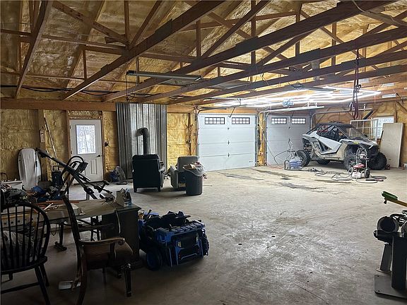 4th image of 1300 Townline Rd