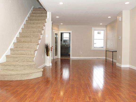 2nd image of 5462 Morse St