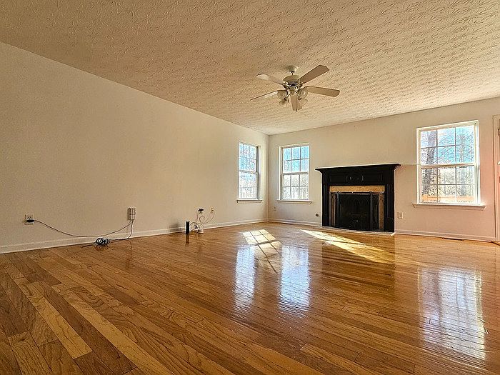 1st image of 875 Roxfield Ct