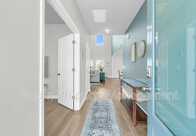 451 Carrara Dr — Photo 6