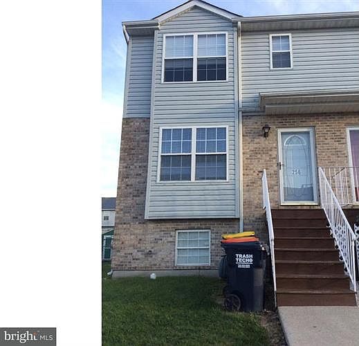 1st image of 256 Vincent Cir