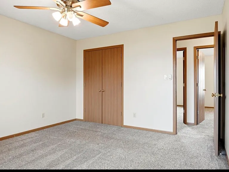 7304 SW 24th Ter — Photo 10